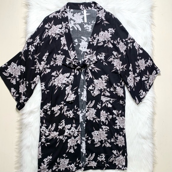 Spiritual Gangster Tropical Floral Print Black Tie Waist Kimono Wrap Cardigan - Picture 8 of 12